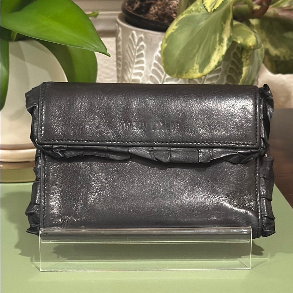 Miu Miu Black Leather Wallet Sleek Design